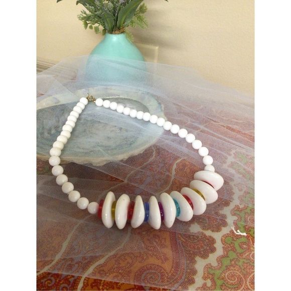Vintage Retro 1960’s Plastic Lucite Necklace White Multi 18” - Picture 7 of 9